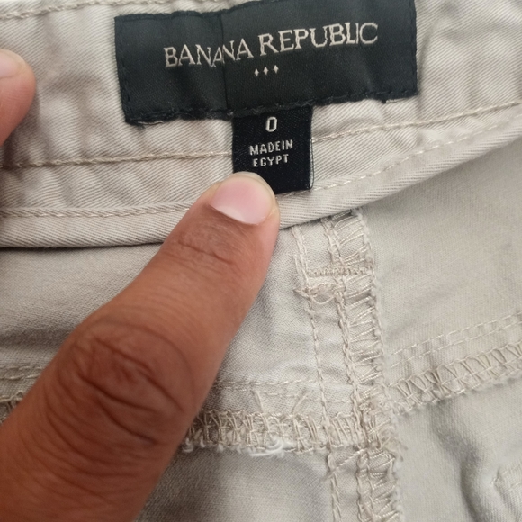 Banana Republic Grayish-White Shorts - Picture 3 of 3